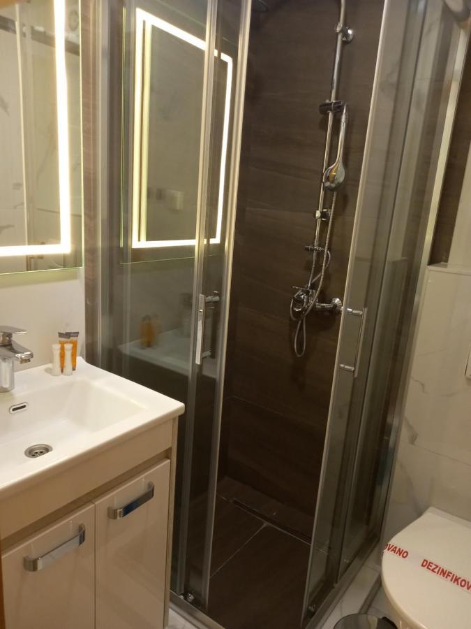 Prenociste Srebrno Jezero Otel Veliko Gradište Dış mekan fotoğraf