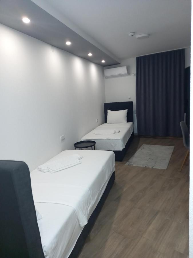 Prenociste Srebrno Jezero Otel Veliko Gradište Dış mekan fotoğraf